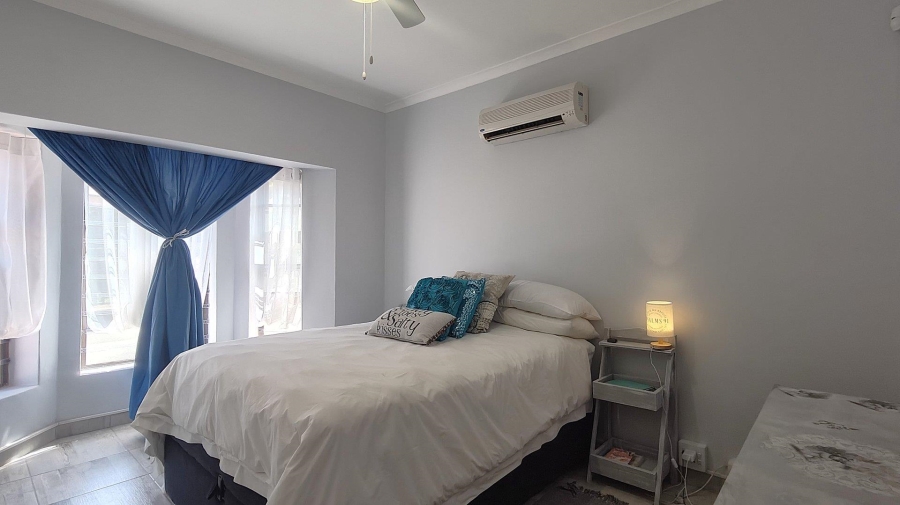 2 Bedroom Property for Sale in Hartenbos Central Western Cape